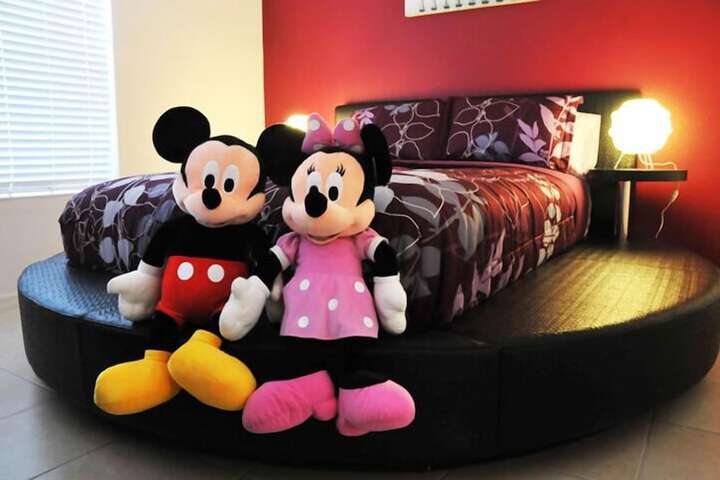 Room 9 of 21