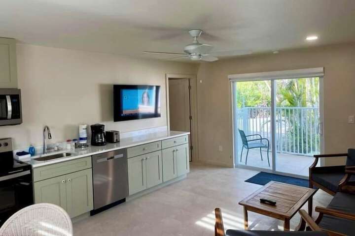 Room 12 of 28