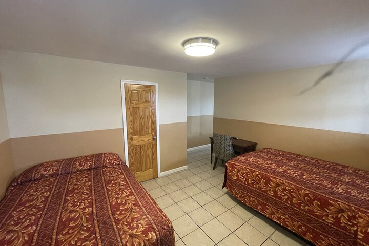 Room 72 of 135
