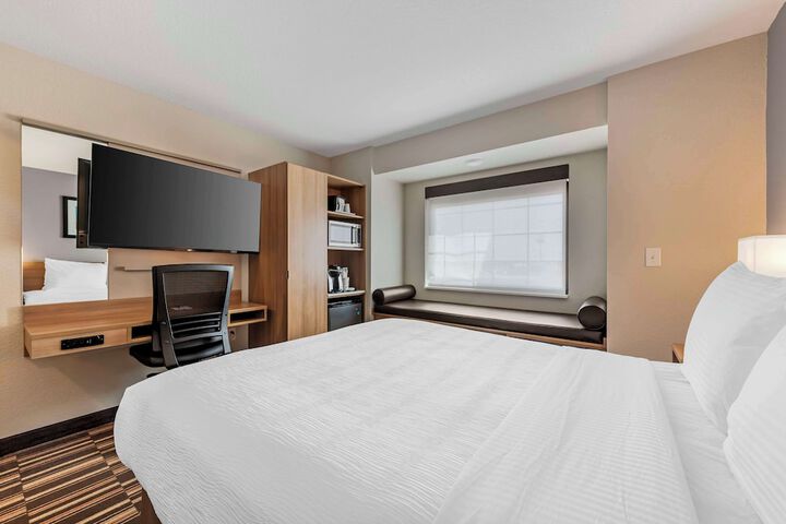 Room 28 of 36