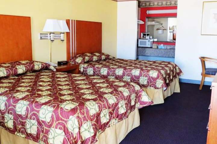 Winnie Inn Suites & RV Park