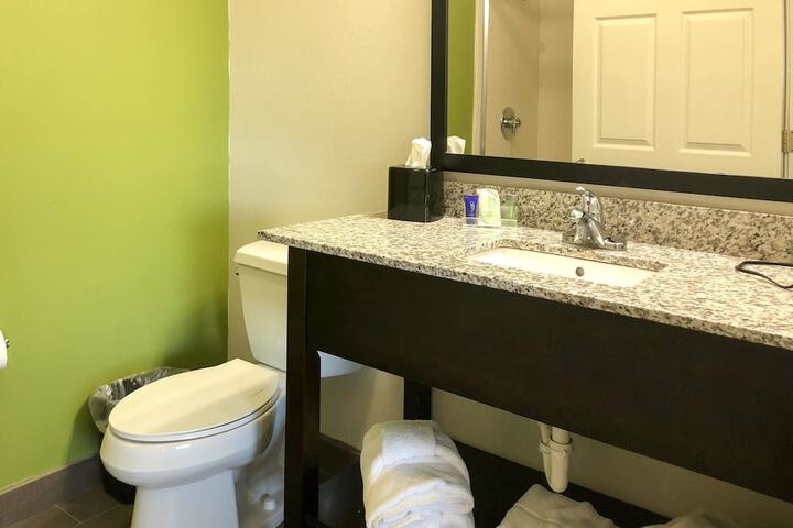 Room 10 of 19