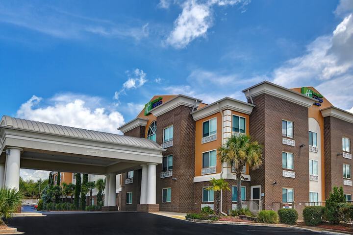 Holiday Inn Express Hotel & Suites Anderson-I-85 by IHG