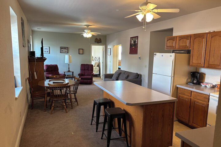 Hermann Crown Suites