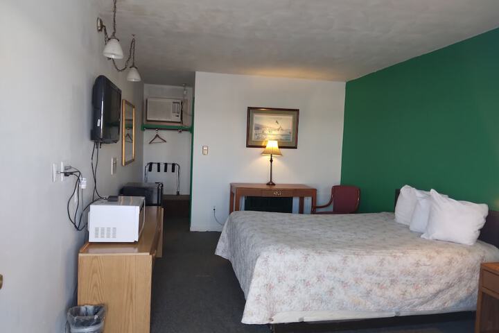 Room 30 of 64