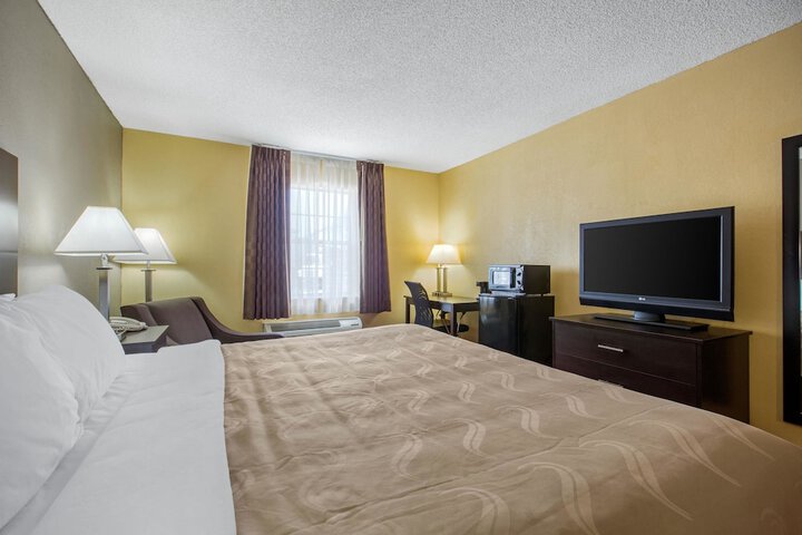 Room 35 of 40