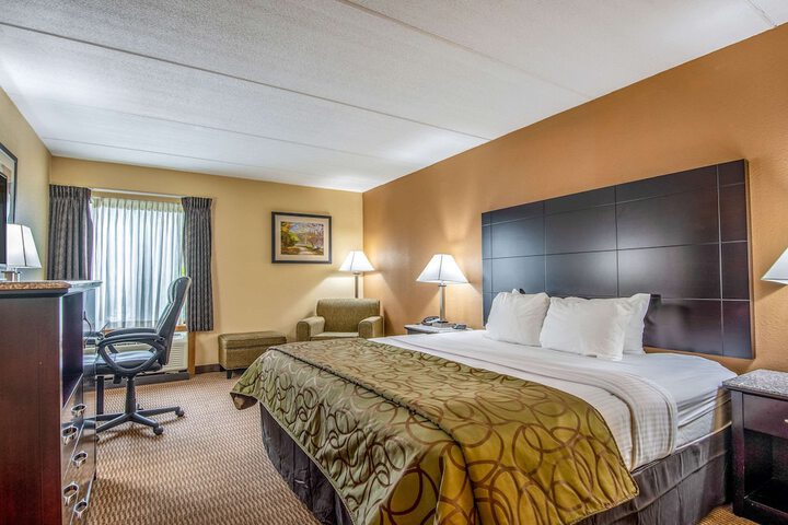 Room 17 of 31