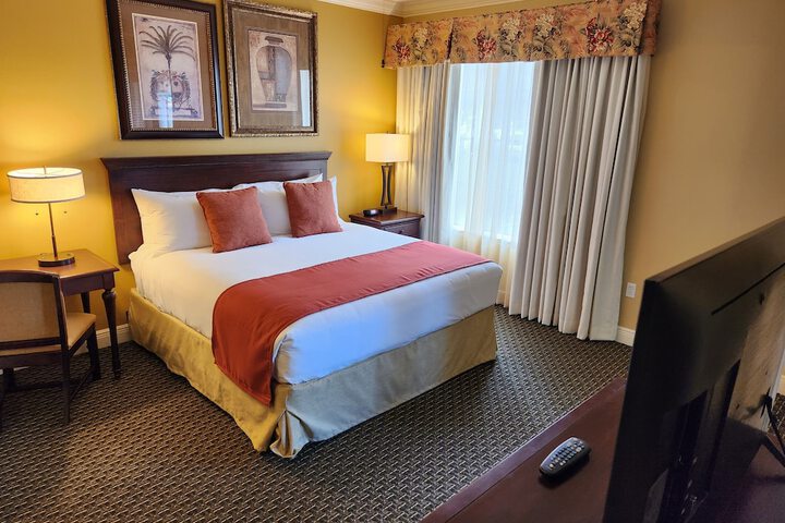 Room 35 of 72