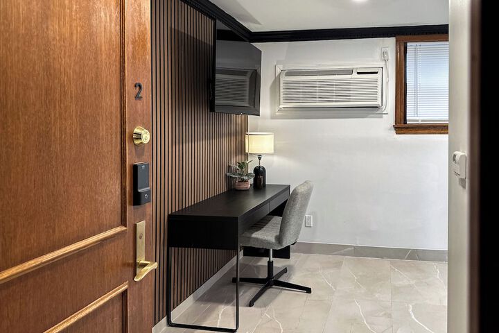 DTW Suites