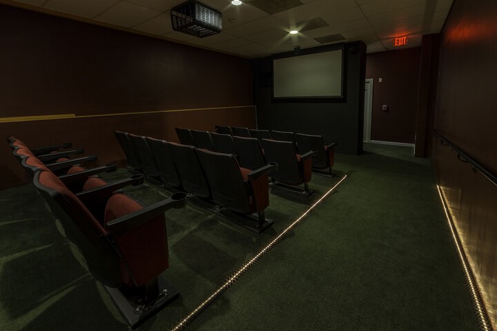 Entertainment 64 of 70