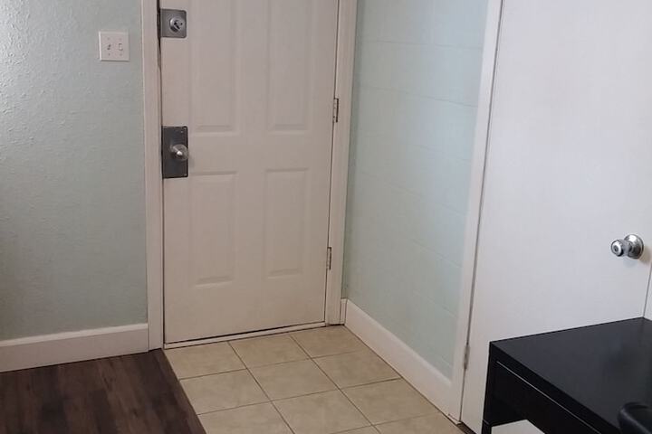 Room 17 of 34