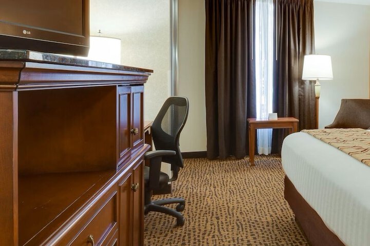 Room 12 of 21