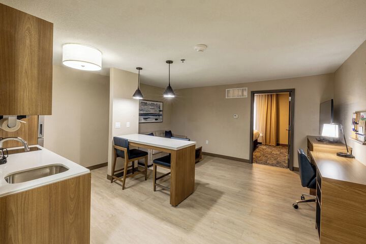 Room 40 of 64