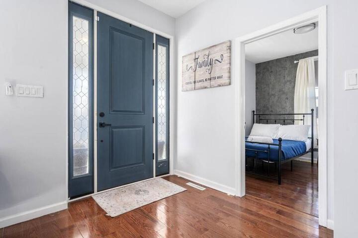 Modern 3 Bed Apt Parking W D