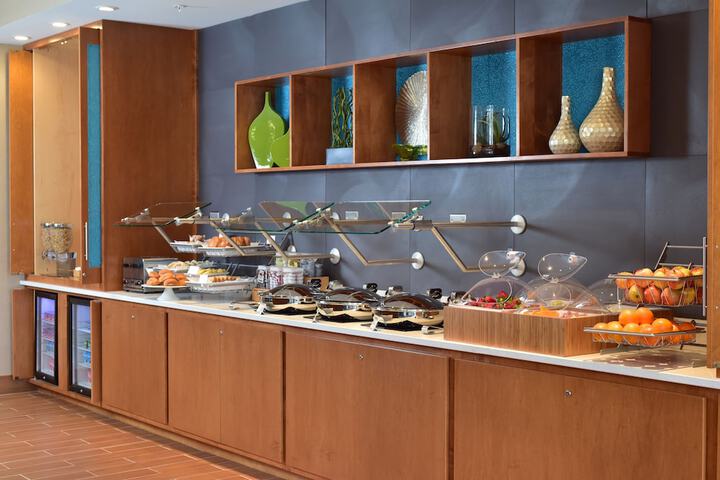 Breakfast/Coffee Service 23 of 25