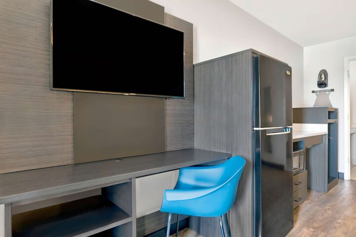 Room 9 of 27