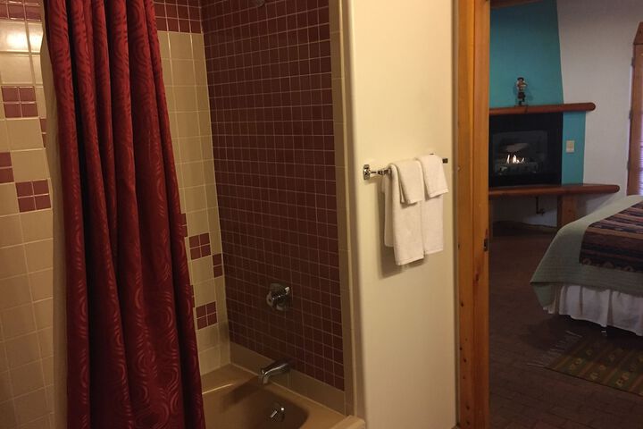 Room 52 of 82