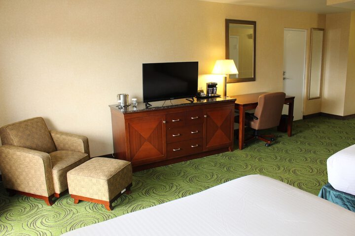 Room 22 of 39