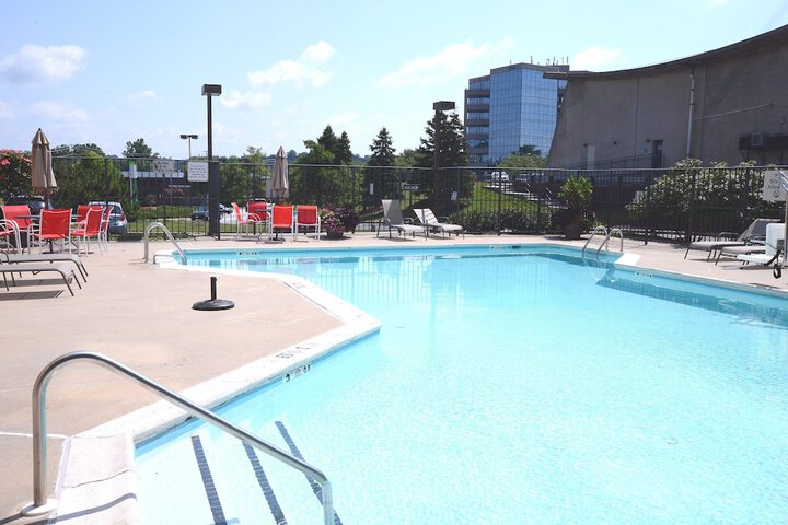 Pool 7 of 27
