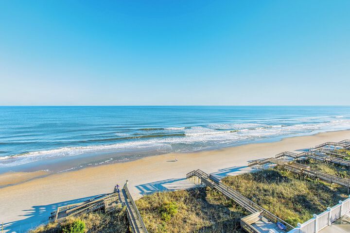 The Oceanfront Litchfield Inn