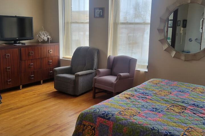 Room 13 of 16