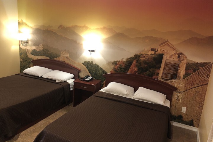 Room 12 of 19