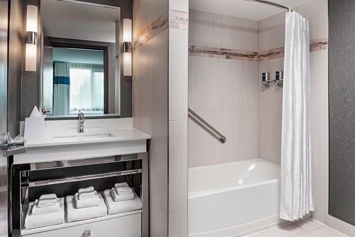 Four Points by Sheraton London