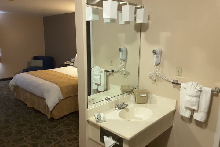 Room 25 of 39