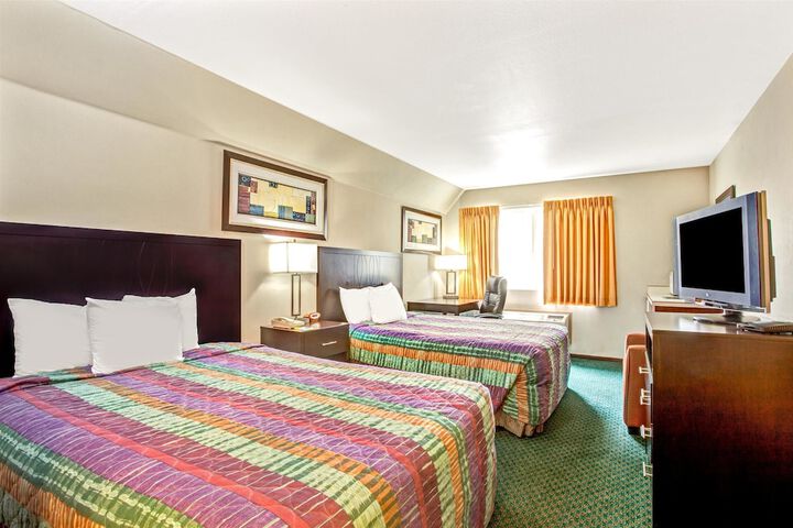 Days Inn by Wyndham Seattle Aurora
