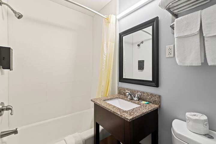 Room 8 of 23