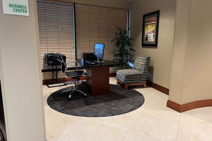 Business Center 19 of 19