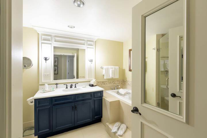 The Inn & Club at Harbour Town
