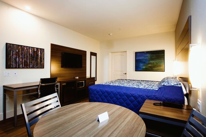 Room 32 of 57