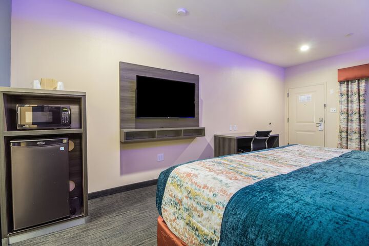 Room 13 of 17