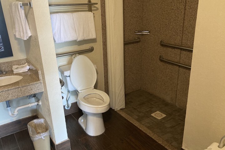 Room 16 of 17