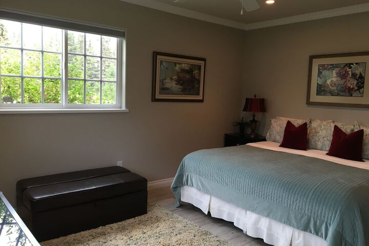 Room 11 of 21