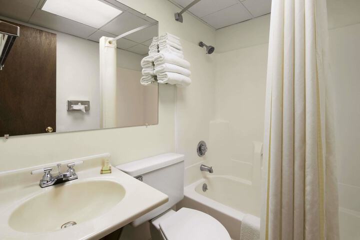 Room 19 of 29
