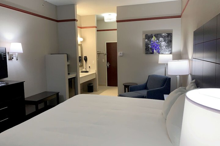 Room 15 of 25