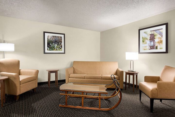 Room 15 of 36