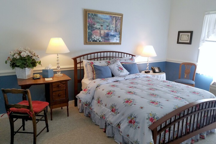 Room 11 of 77