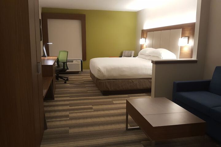 Room 22 of 46