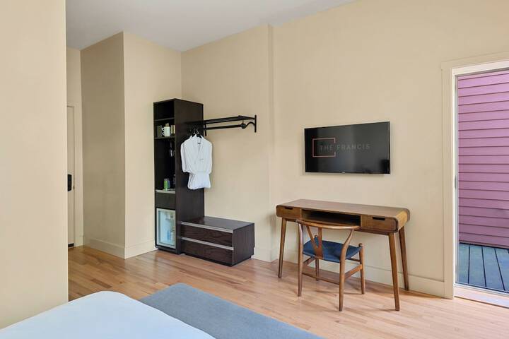Room 22 of 53