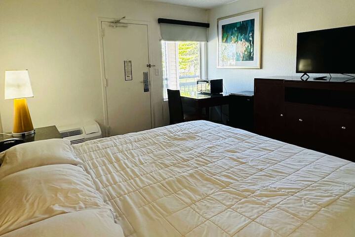 Room 100 of 111