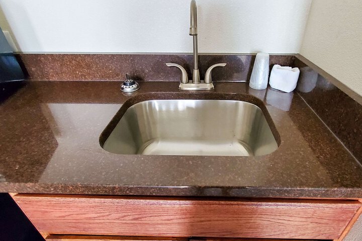 Quality Inn & Suites Vandalia near I-70 and Hwy 51
