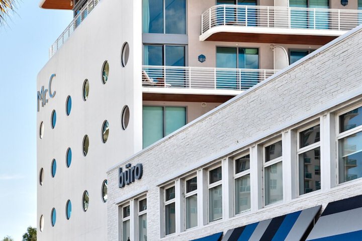 Hotel 4 of 73