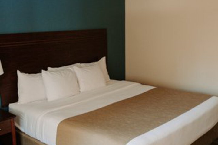 Room 121 of 168