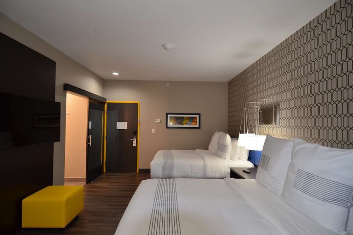 Room 11 of 24