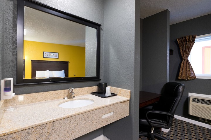 Room 20 of 30