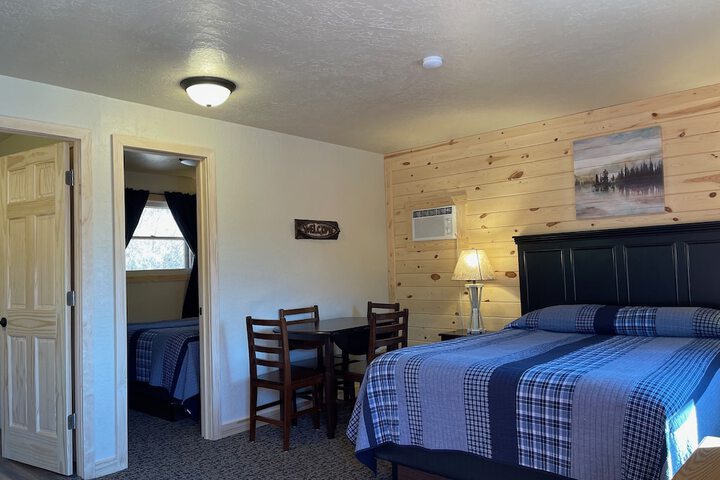 Room 34 of 112