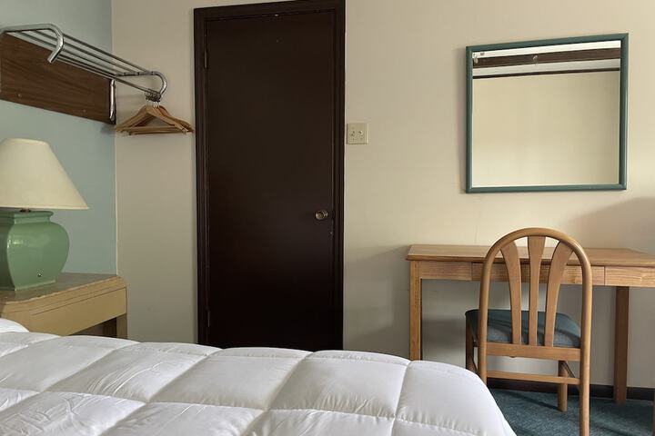 Room 20 of 103